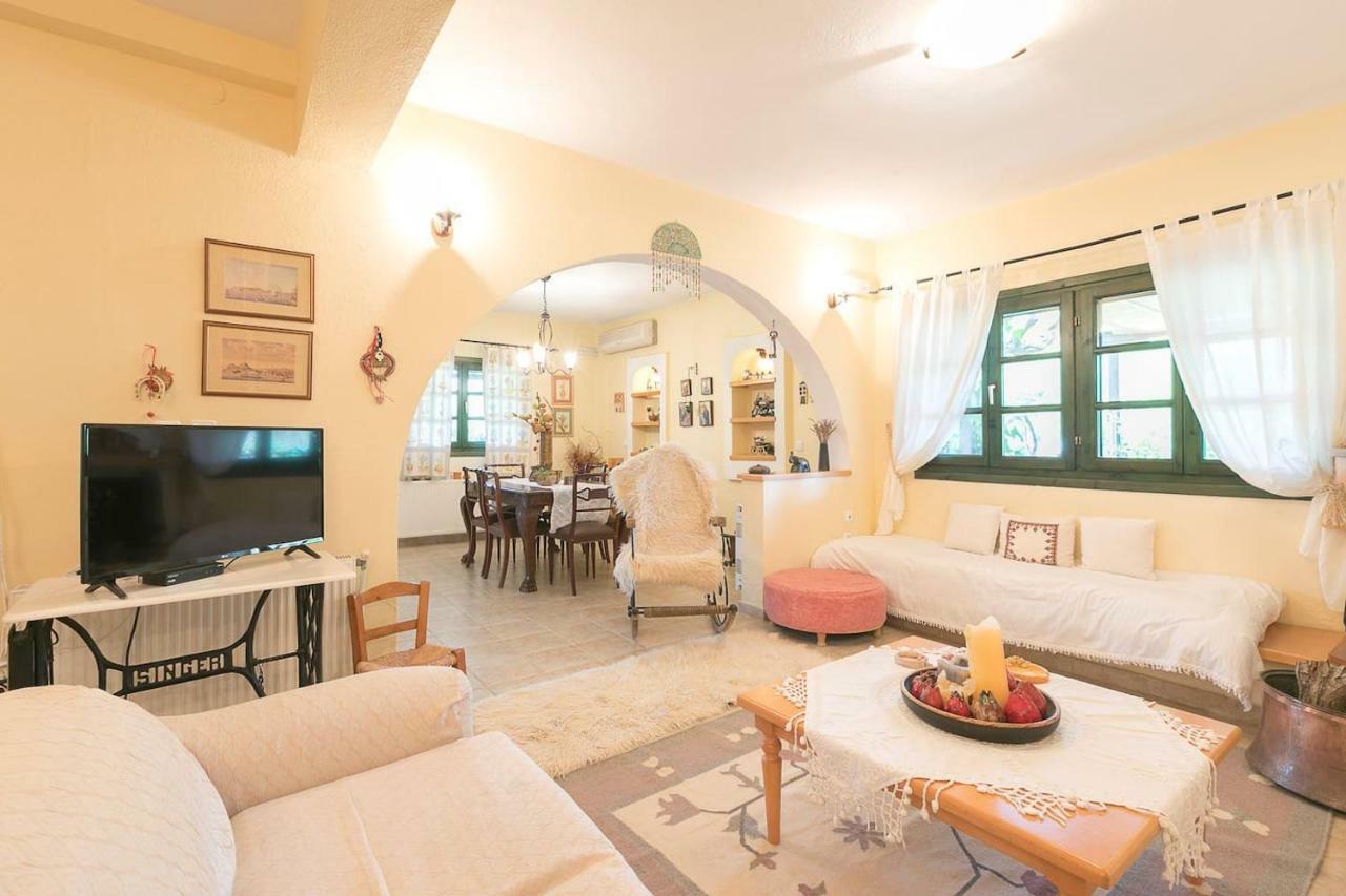 Sandy Feet Retreat, Vourvourou #Feelslikehome 외부 사진